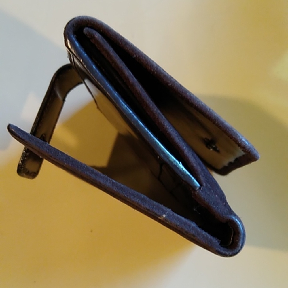 Gucci Choco brown GG suede trifold wallet - Picture 6 of 10